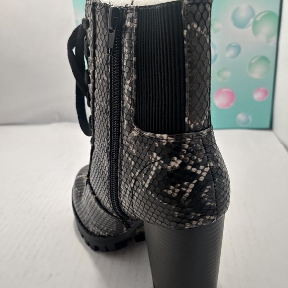 LIMIT High Platform Heel Ankle Bootie Black/Gray - Picture 4 of 7